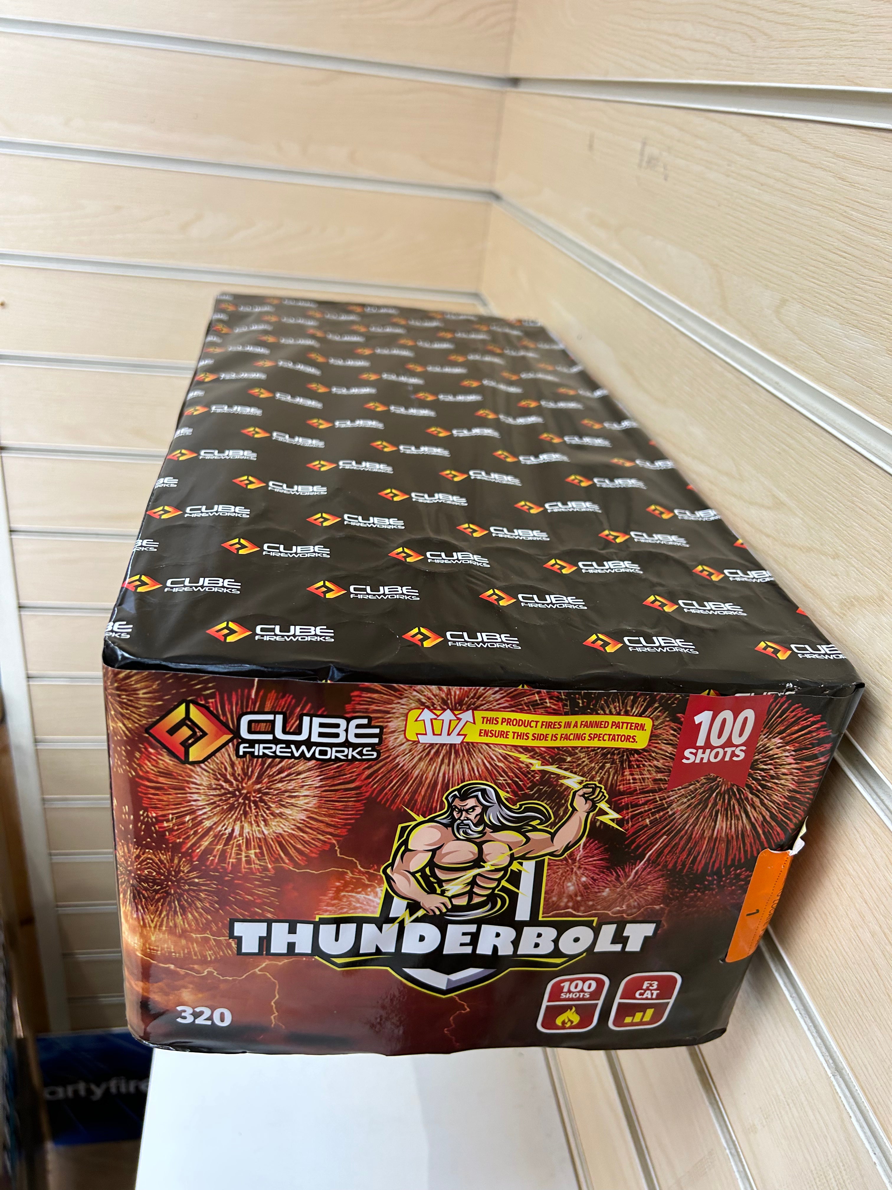 Thunderbolt , wow a fantastic big firework!!