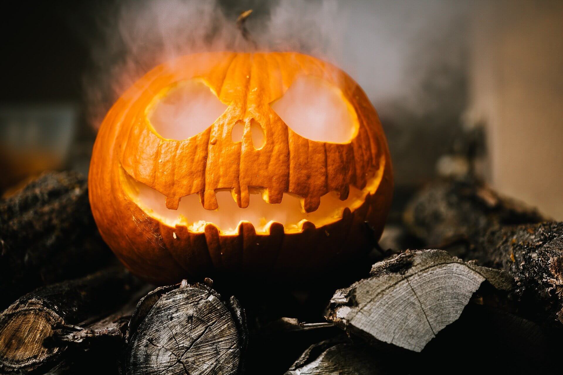 5 Activities to Make the Most Out of Your Halloween Night