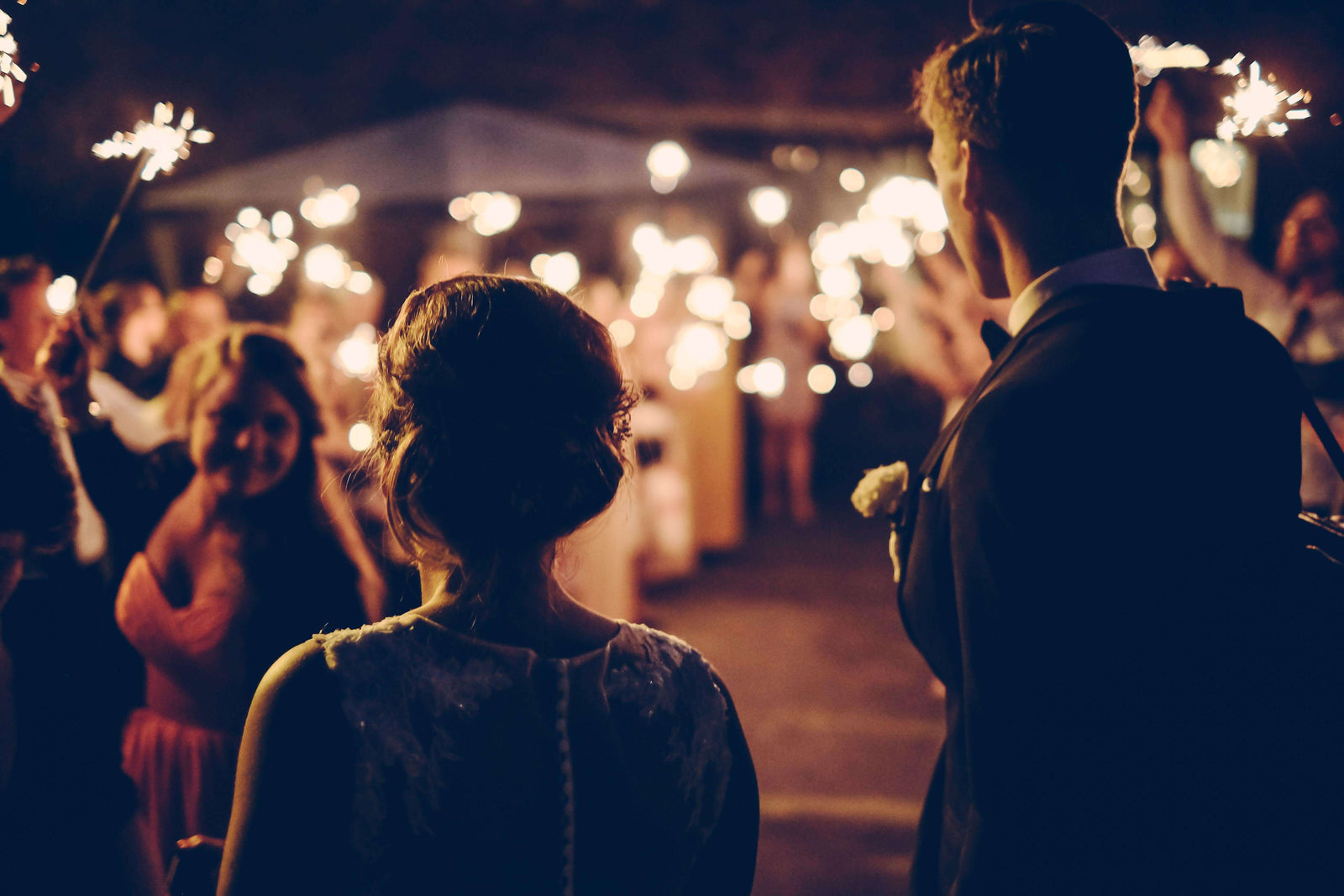 5 Tips to Remember When Having Fireworks on Your Wedding Day