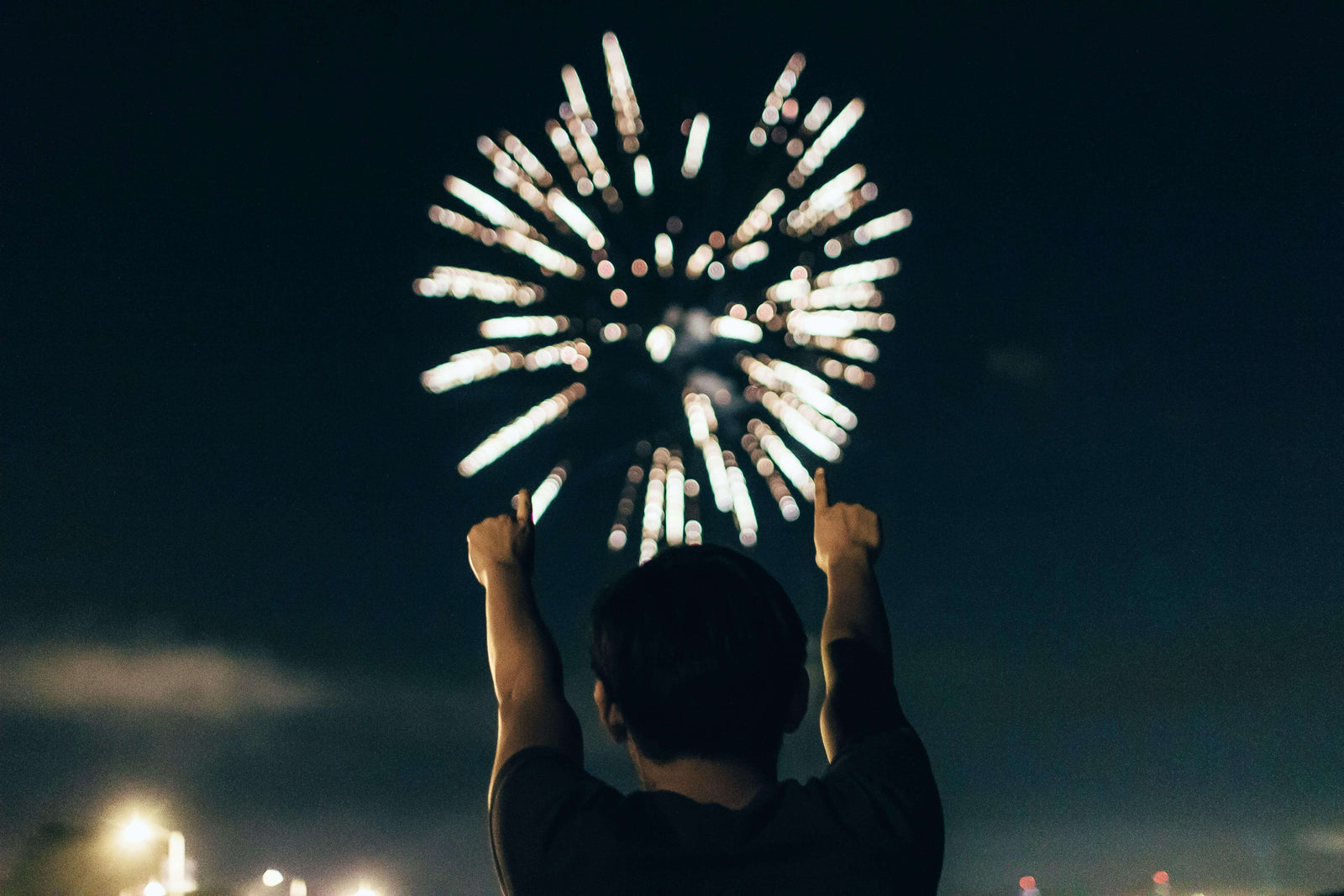 Firework Safety: The Do's & Don'ts of Handling Fireworks
