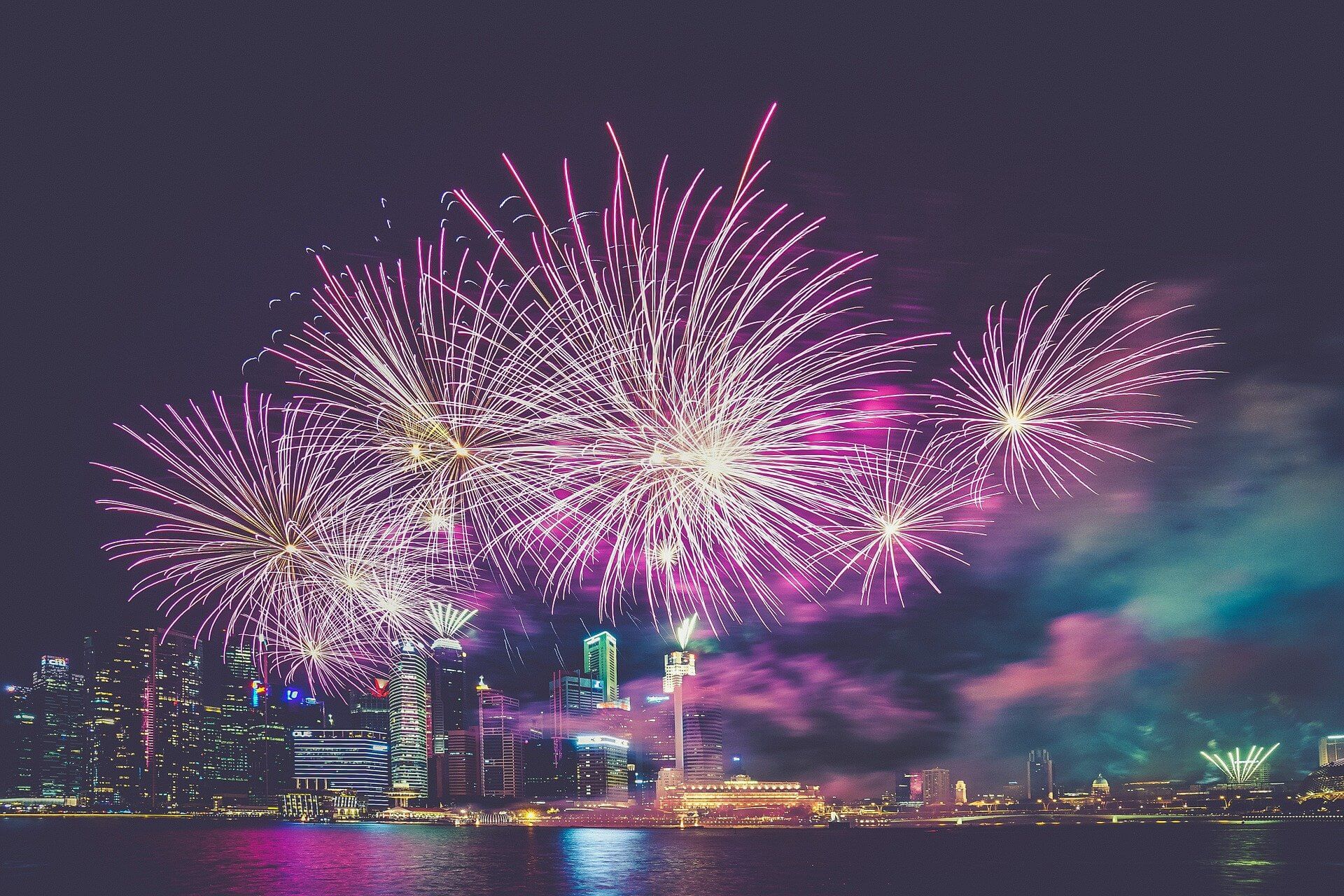 Community Fireworks: 4 Tips to Help You Dazzle the Crowd