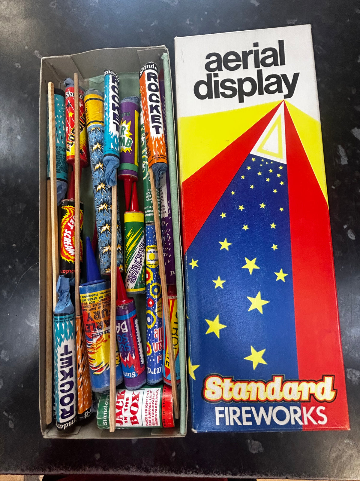 Standard Aerial Display Box All Live  ( Collectors Display Purposes Only )