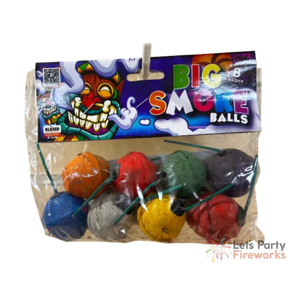 Colour Smoke Ball smokes